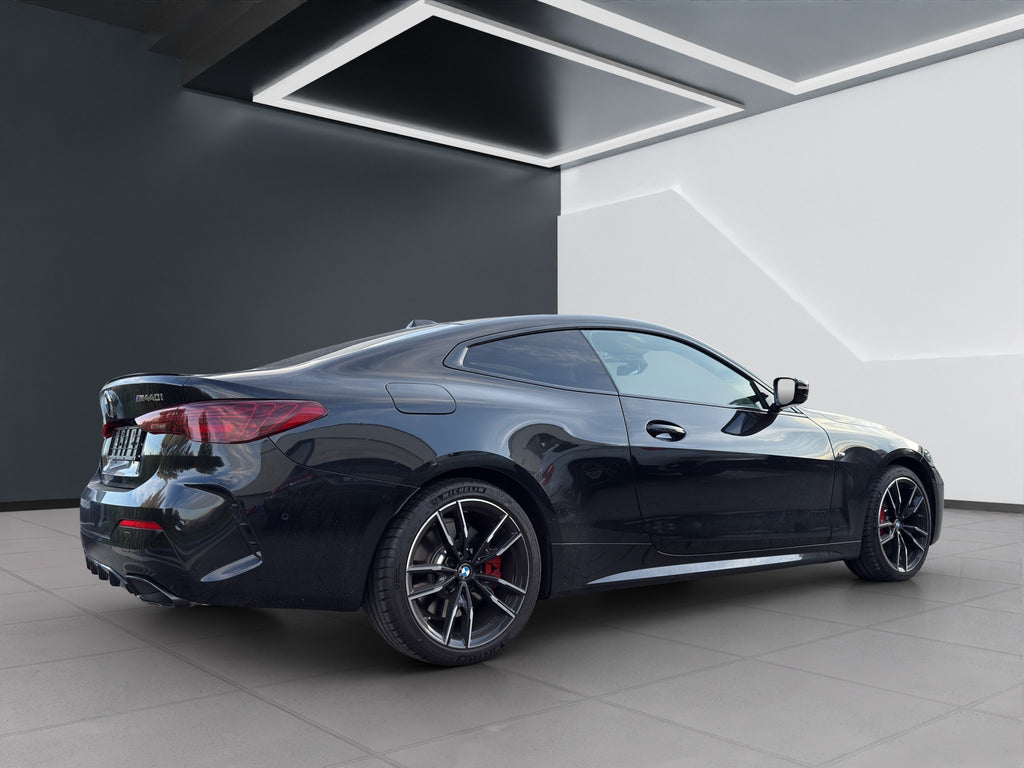 BMW M440i Coupe